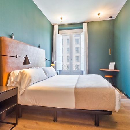 Uma Suites Atocha Madrid Exteriör bild